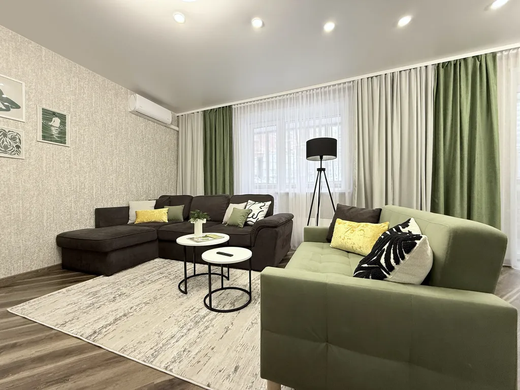 Двушка на 7 человек у нового ЛДС Сибирь-арена