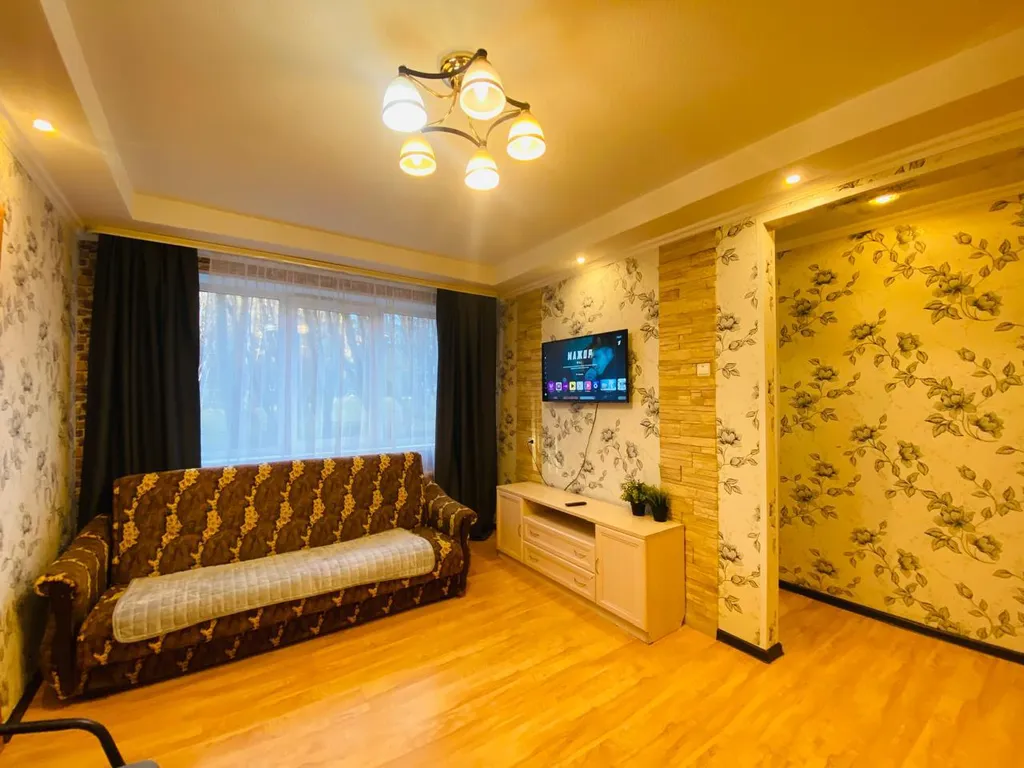 2-х комнатная квартира на пр. Кирова у ТРК Мурсанск-Молл