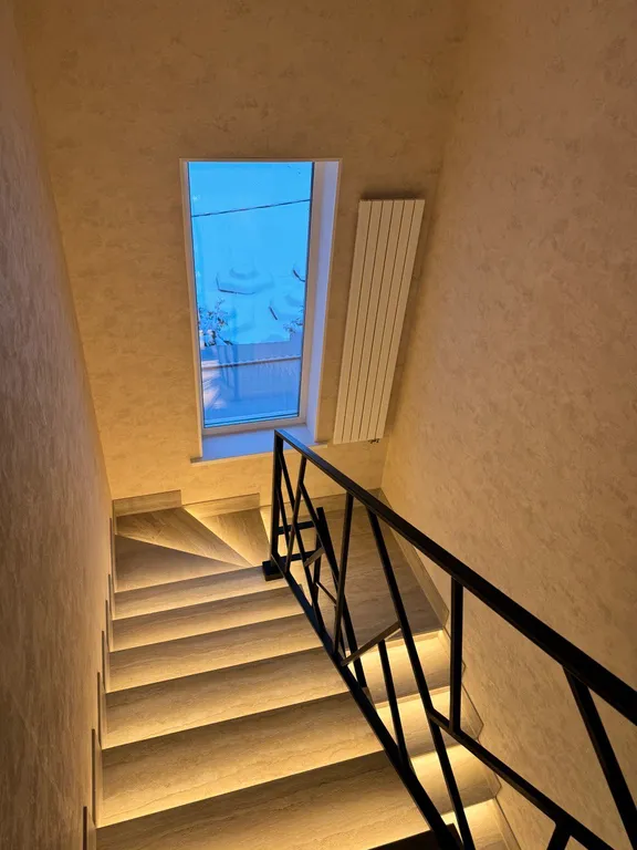 Двухэтажный дом с баней на дровах и мангальной зоной