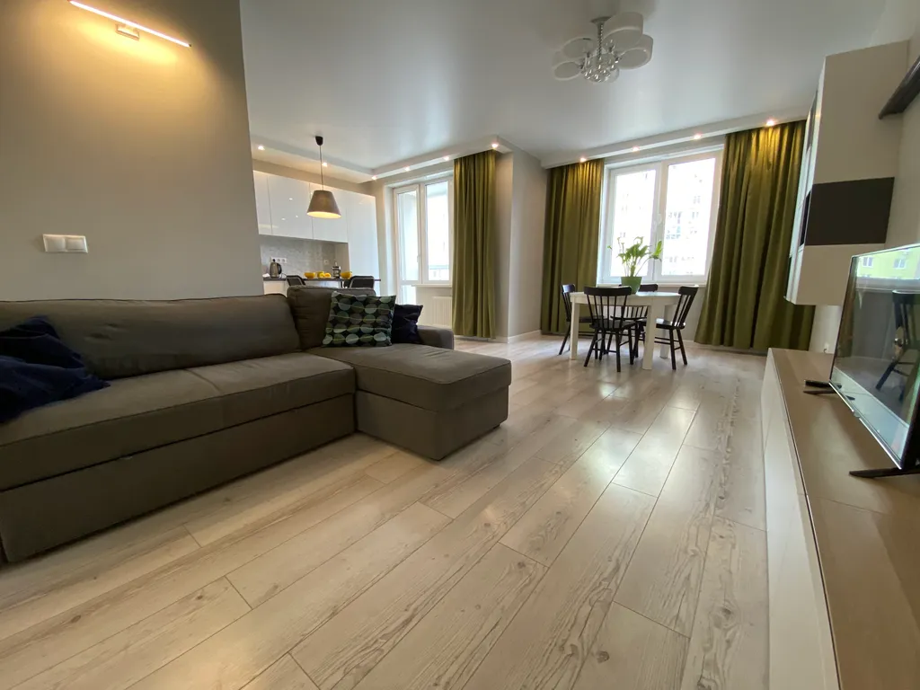 Прекрасная светлая квартира в тихом центре