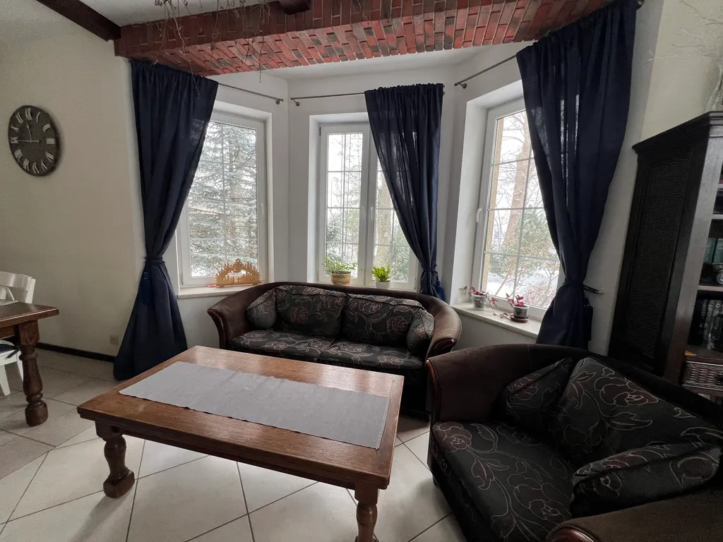 Коттедж с отдельным входом и видом на сад