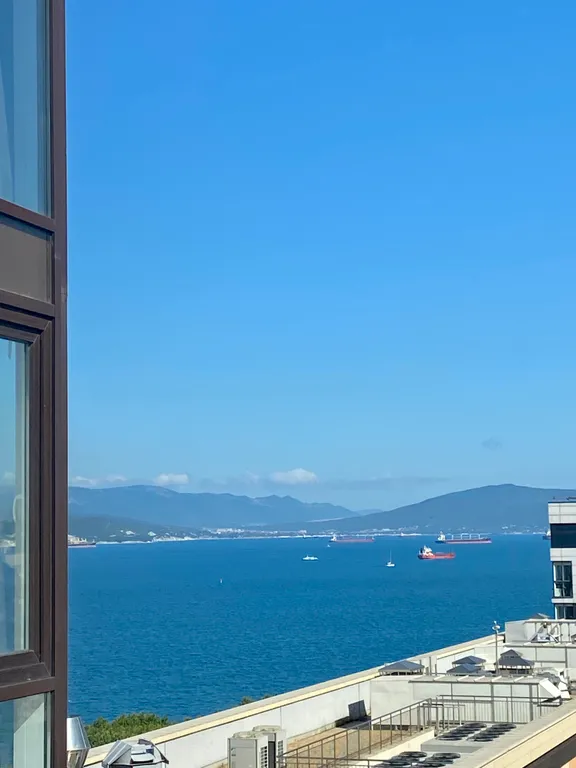 Студия на первой линии у моря в самом центре в доме бизнес-класса