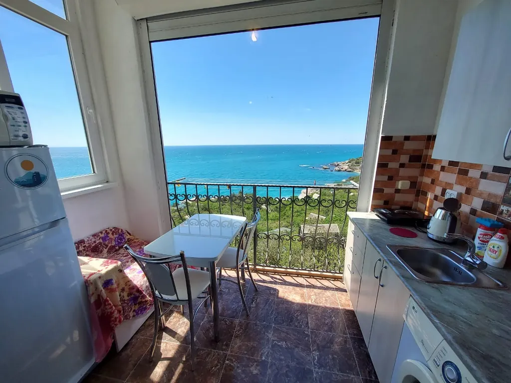 Ласпи - "Батилиман Лазурный, близко к пляжу, балкон с панорамным видом