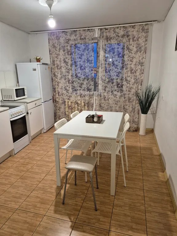 Большая  3-комнатная квартира при въезде в г Уфа со стороны аэропорта — аренда посуточно в Уфа