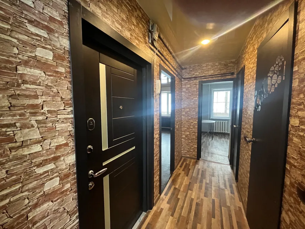 Квартира люкс в районе ДК Металлургов с большой кухней