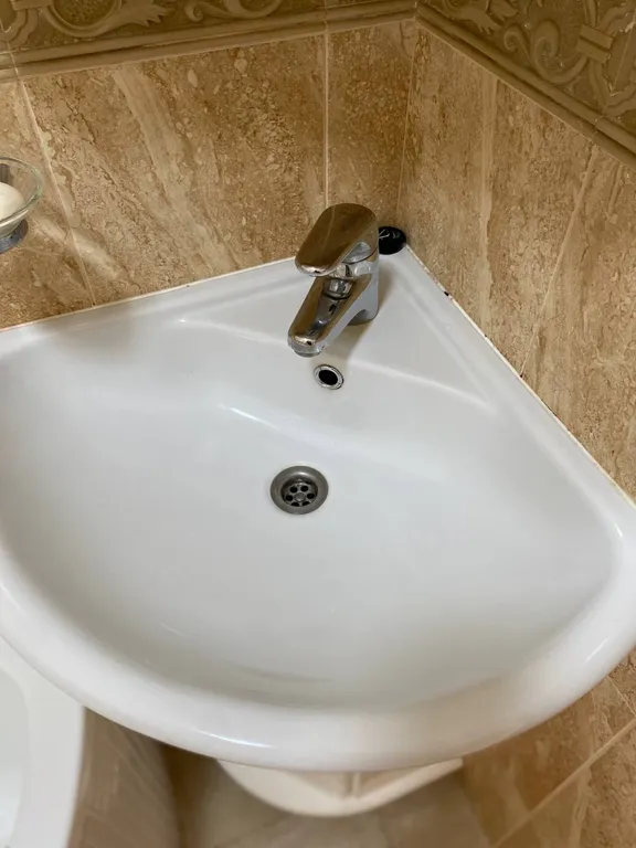 Светлая однокомнатная квартира в тихом районе Светлогорска.