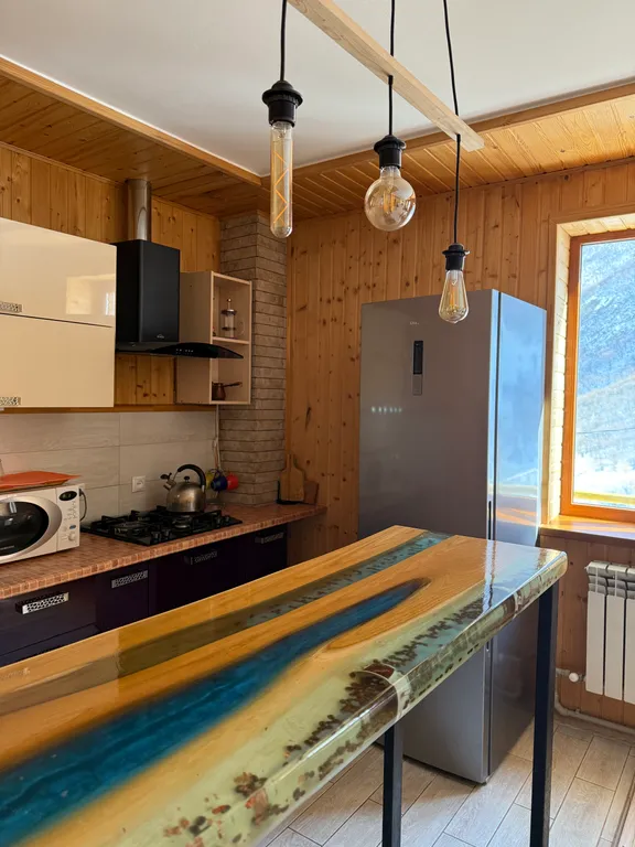 Коттедж с видом на горы и горную речку