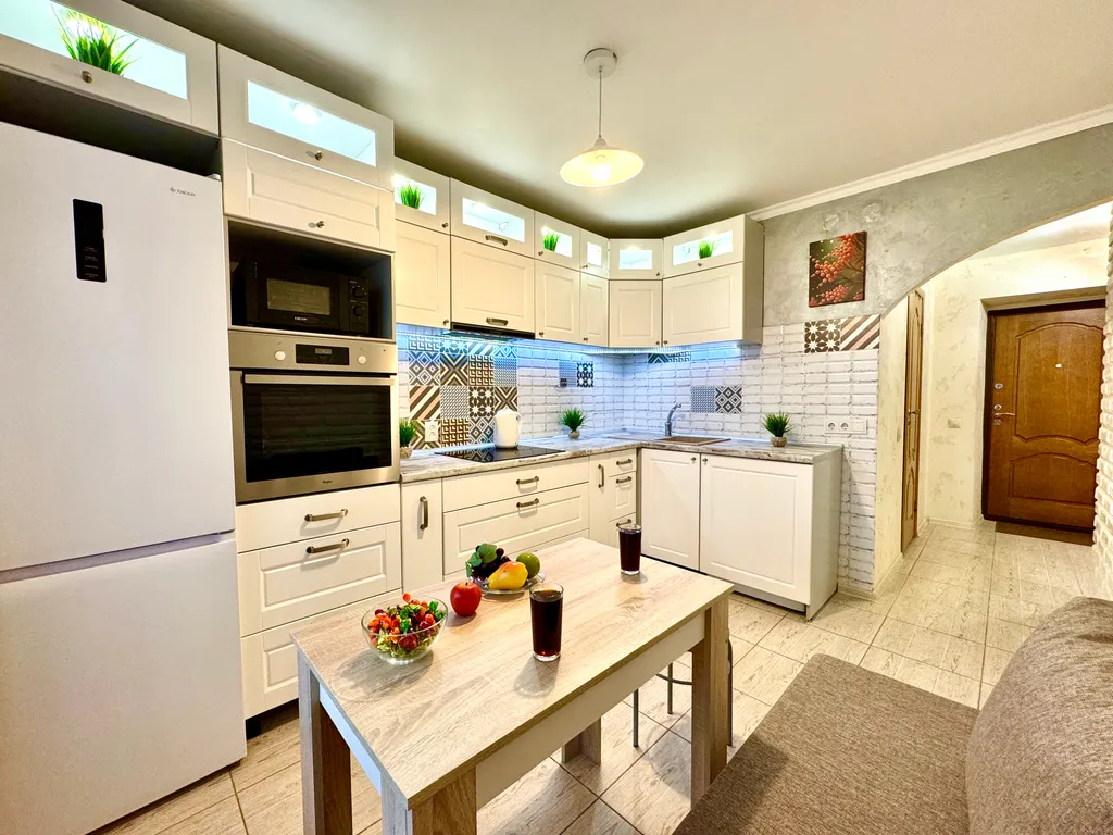 Красивая, уютная квартира в новом доме рядом с ТЦ "Космопорт"