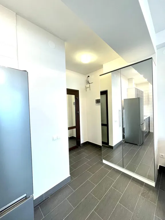 Эллинг на берегу моря