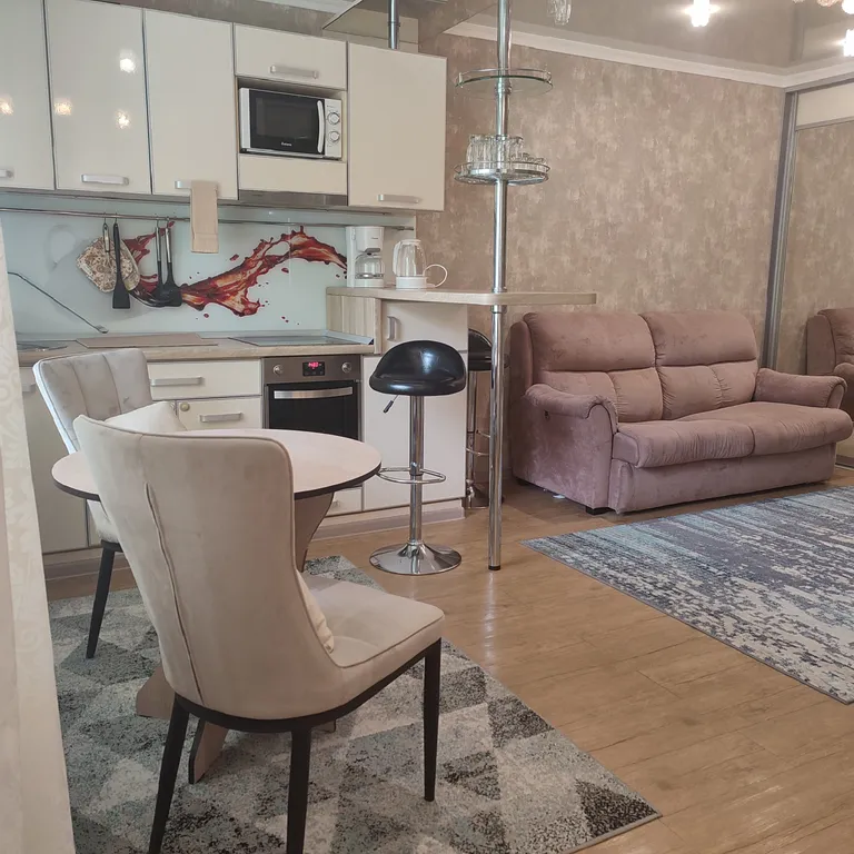 Зеркальная студия