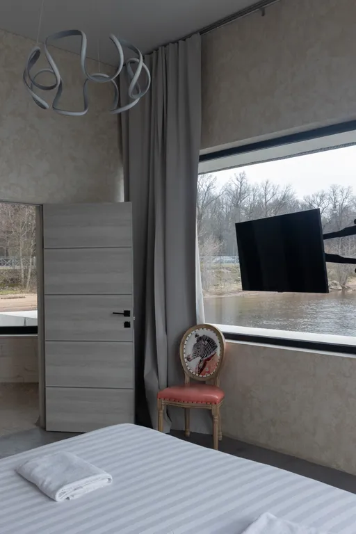 Дом на воде на Крестовском острове