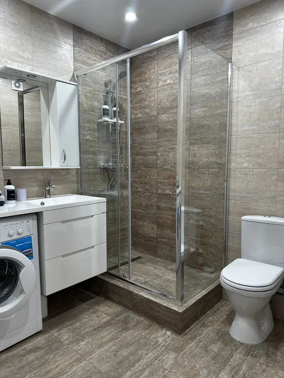 Свободные апартаменты у моря с бассейном