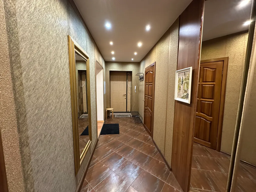 Большая квартира с парковочным местом на волжской набережной