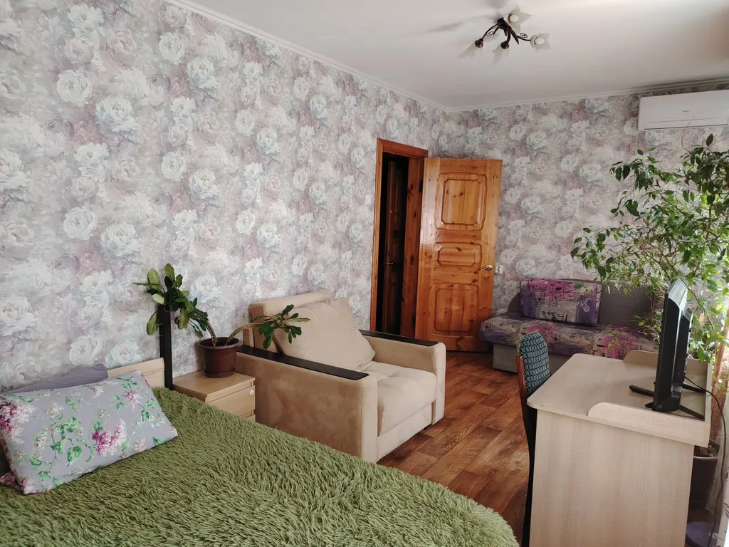 Большая комфортная квартира, рядом СК Звёздный, ж/д вокзал