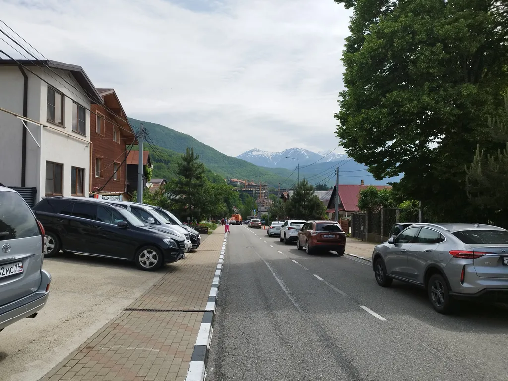 Квартира с отдельной спальней в центре