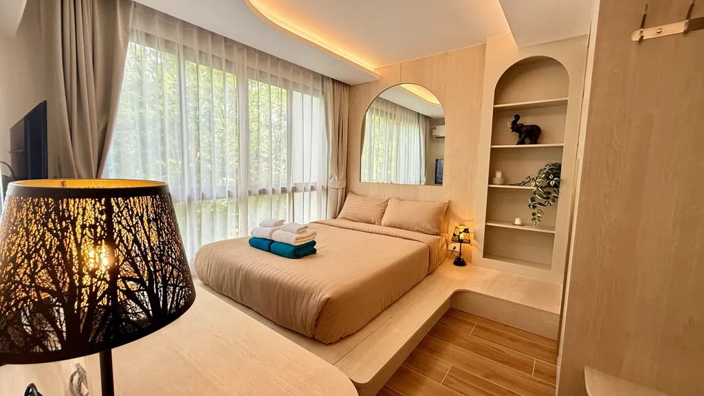 Чудесная квартира около пляжа Камала с бассейном, спортзалом и шатлом