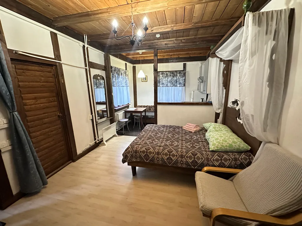 Уютный двухместный номер с камином №1