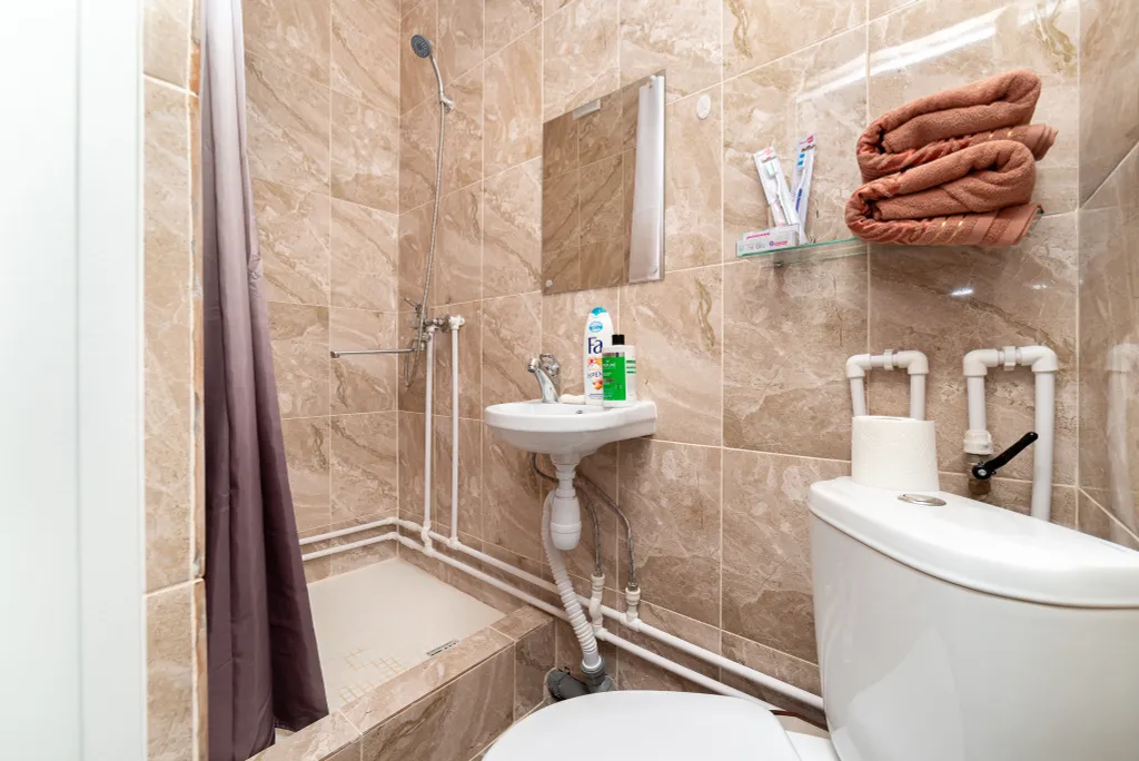 Одна из четырех в квартире мини-студия Париж