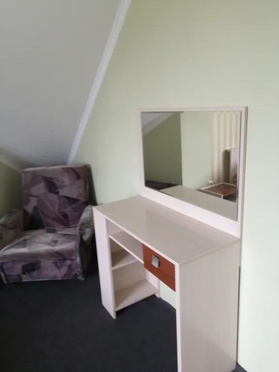 Коттедж 2 этажа в уединенном месте Бреста с парковкой во дворе