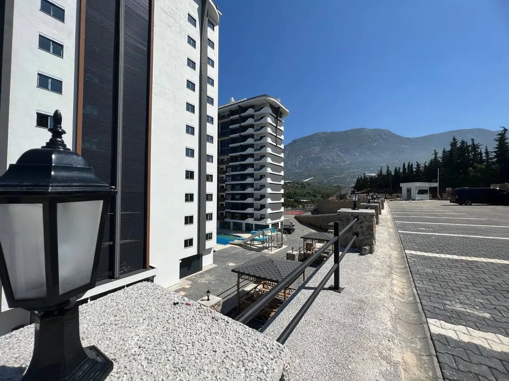 Студия с видом на горы