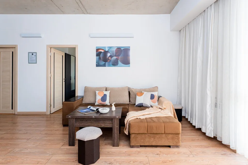 Стильная квартира с балконом у Площади Республики