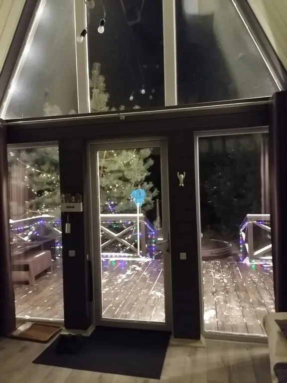 Романтический отдых в доме на границе с лесом