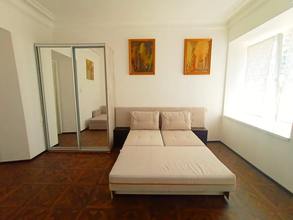 Уютная однокомнатная квартира в самом центре Ялты-Графском проезде