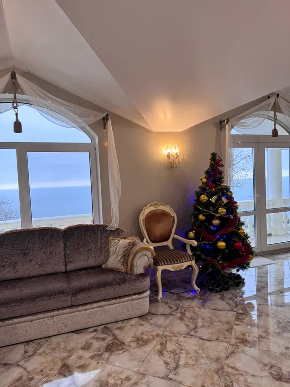 Квартира Верхний этаж дома с панорамным видом на море — аренда посуточно в Гаспра