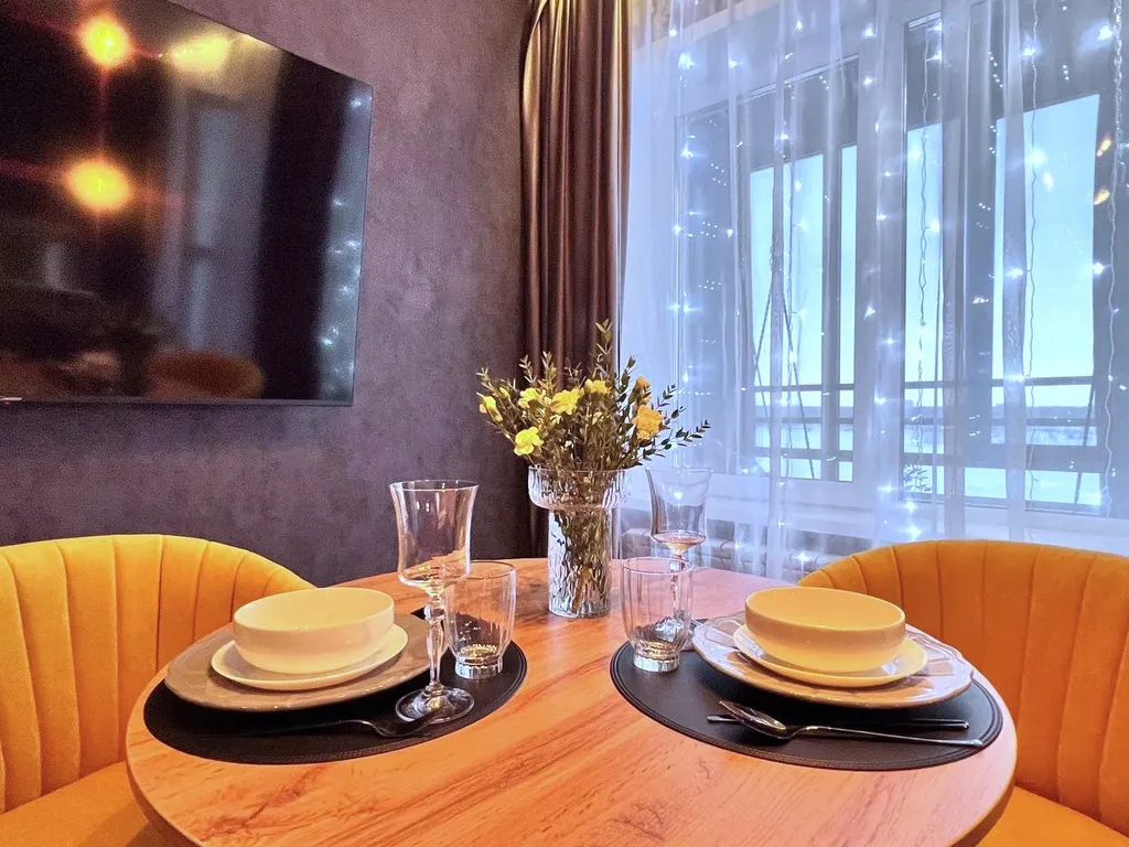 Уникальная cтудия с мини-бассейном на двоиx