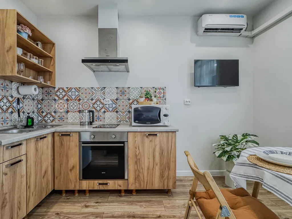 Уютная студия в центре с рабочим местом