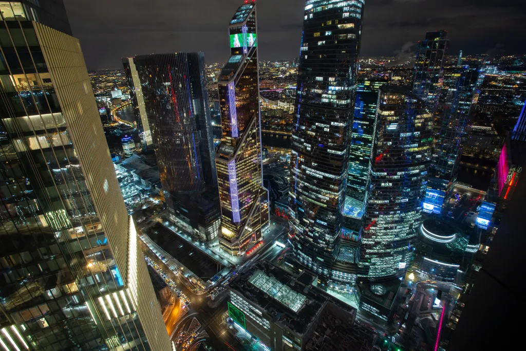 Редкий Пентхаус-формат на 64 этаже, оникс, подсветка, панорамные окна