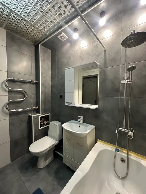 Красивая 2 комнатная в ЖК