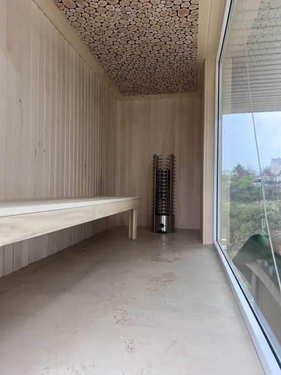 Уютный таунхаус с теплым бассейном и баней