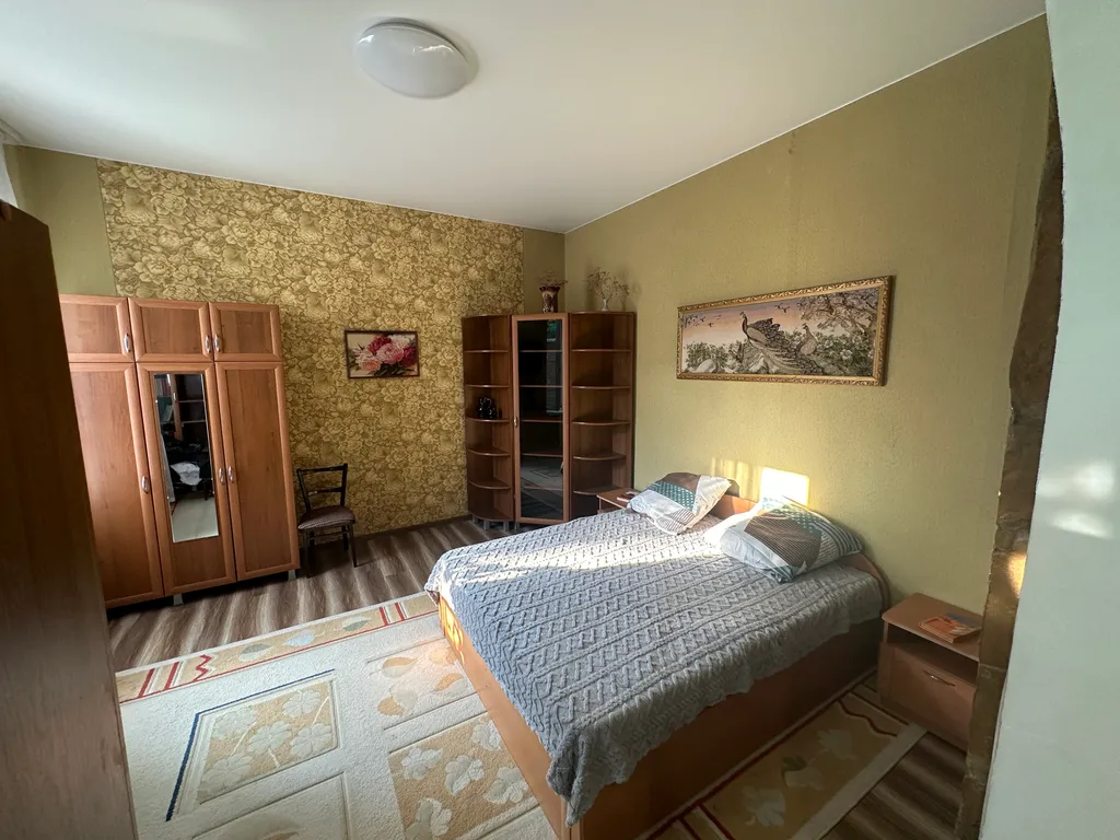 Квартира в центре поселка Абрау-Дюрсо — аренда посуточно в Абрау-Дюрсо