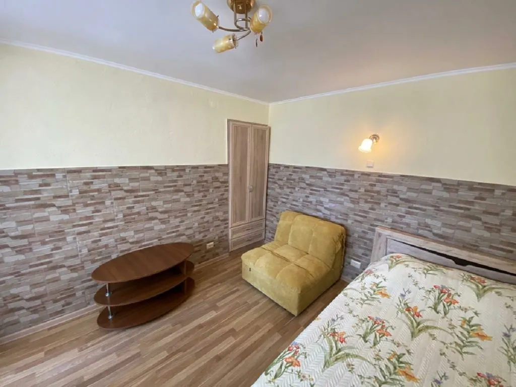 Квартира-студия напротив Мисхорского парка c двориком