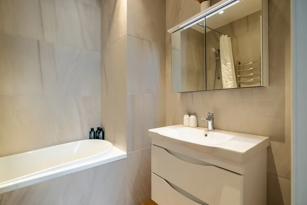 Квартира АПАРТАМЕНТЫ ТРЕХКОМНАТНЫЕ 'ФЭМИЛИ ОНЛИ ФЛЭТПОРТ', для 6 гостей — Москва