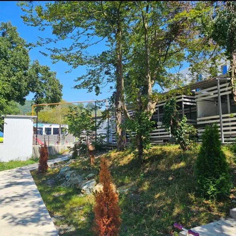 Квартира с бассейном на территории