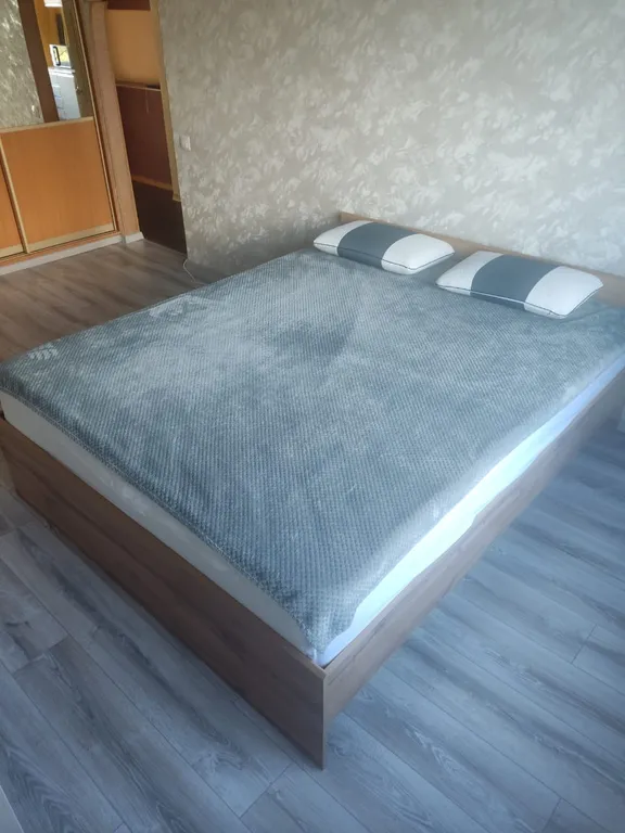 Уютная двухкомнатная квартира рядом с городским рынком