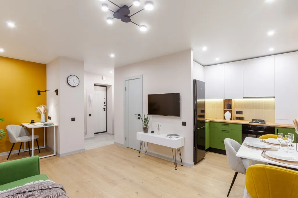 У набережной