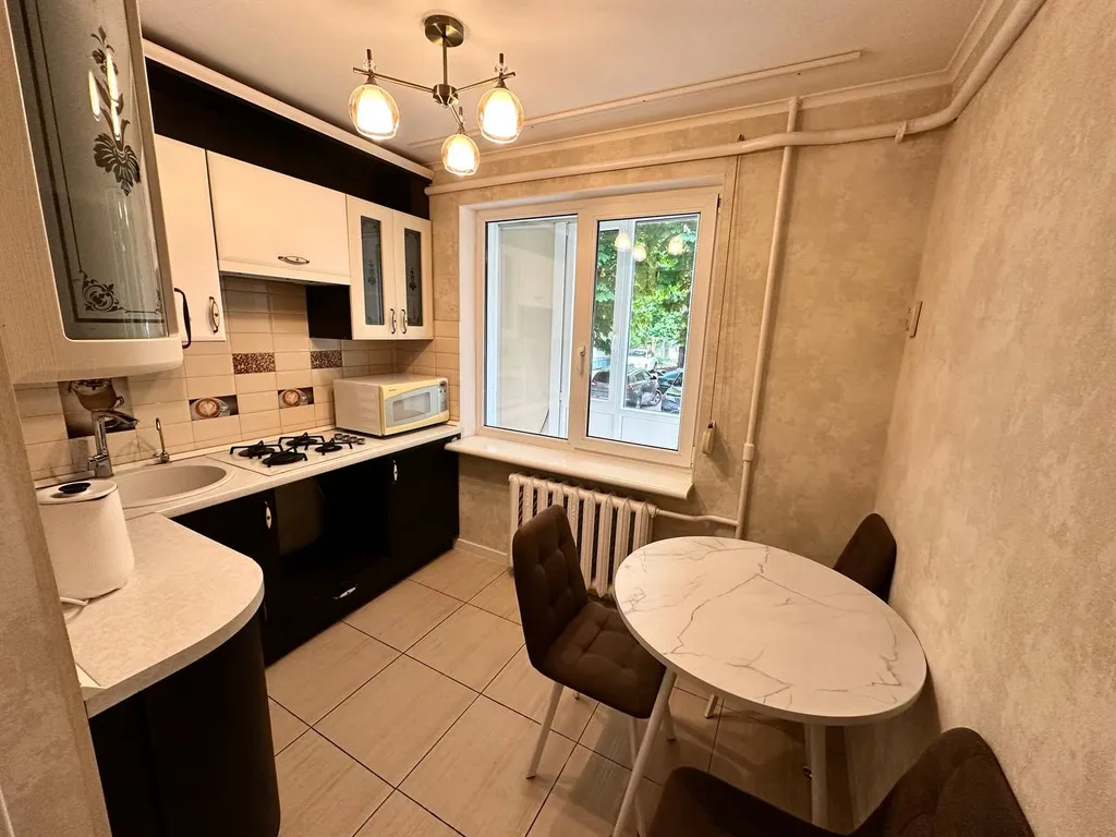 Квартира Трехкомнатная квартира в центре города — Калининград