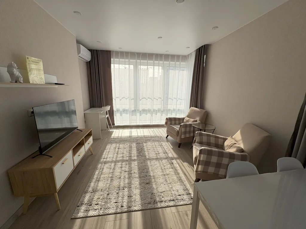 2+ с панорамным видом идеальна во всем