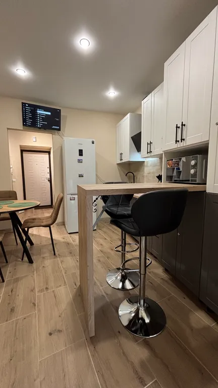 Новая светлая квартира с хорошим ремонтом