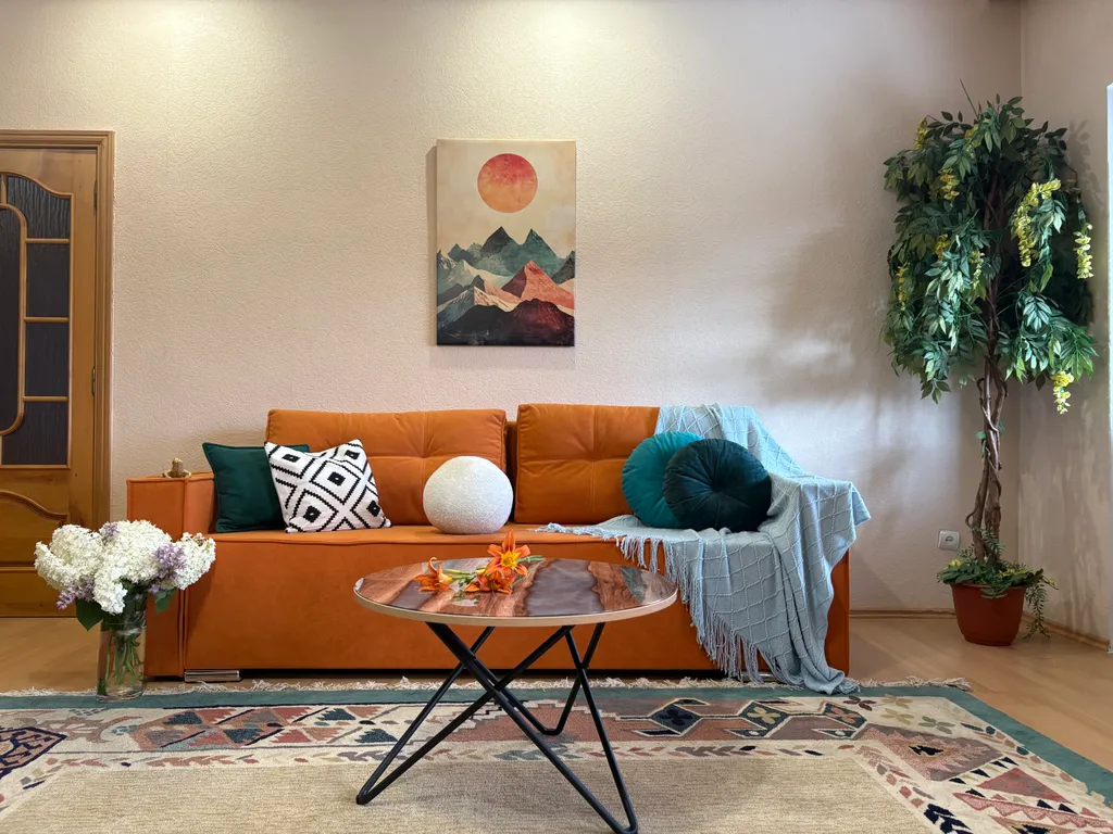 Двухэтажный дом из 5 комнат, с уютным двориком и мангалом