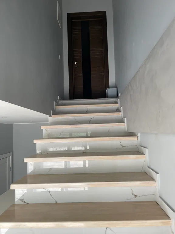 Уютный дом с баней, чаном и видом на горы