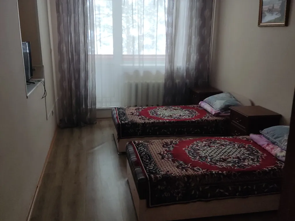 Комната с видом на озеро