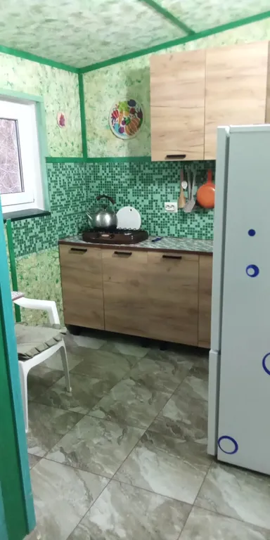 Уютный дом в тихом месте в лесу