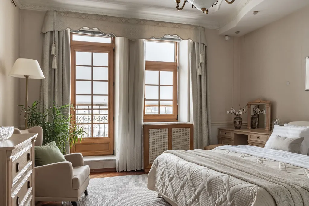 Квартира 4-комнатная квартира в центре с собственной парковкой — Москва