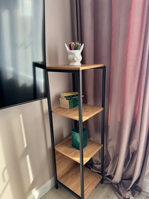 Зелёная современная квартира-студия недалеко от Горного Воздуха