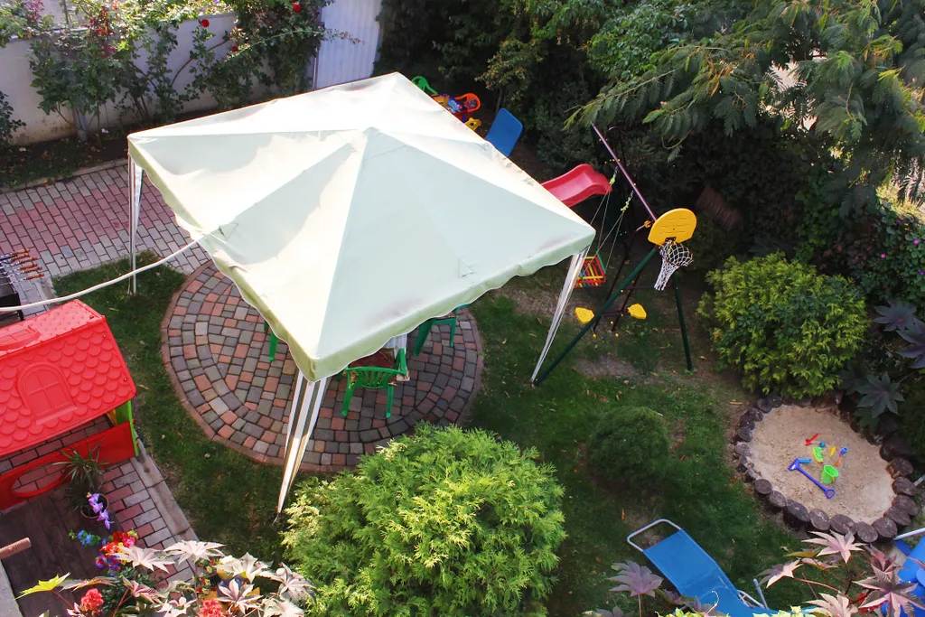 Коттедж у моря со своим двором до 11 человек, беседка, костровая чаша.