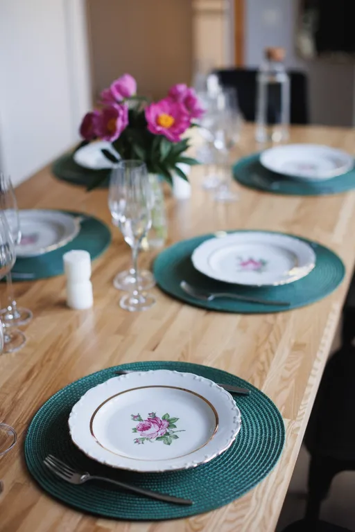 Современный уютный дом с панорамным остеклением